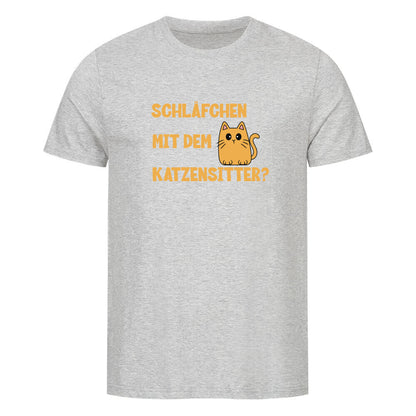 Kanimal "Katzensitter" T-Shirt für Herren, 100% Bio-Baumwolle, Unisex-Schnitt – Dieses witzige T-Shirt in grau der Marke Kanimal trägt den Spruch "Schläfchen mit dem Katzensitter?" in leuchtendem Orange, begleitet von einer niedlichen Cartoon-Katze. Hergestellt aus 100% gekämmter Bio-Baumwolle, mit normaler Passform, eingesetzten Ärmeln und 1x1 Rippstrick am Ausschnitt. Perfekt für Katzenliebhaber, die ihren humorvollen Stil betonen möchten.