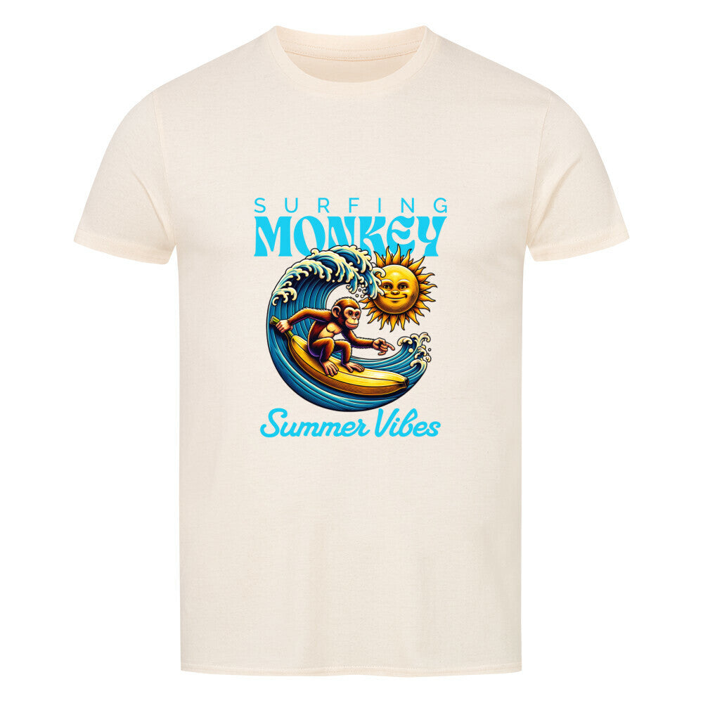 Natural Kanimal Surfing Monkey T-Shirt für Herren, 100% Bio-Baumwolle, Unisex-Schnitt – Dieses Natural T-Shirt der Marke Kanimal zeigt ein buntes "Surfing Monkey"-Design mit einem surfenden Affen auf einem gelben Surfbrett, einer großen Welle und einer lächelnden Sonne im Hintergrund. Der Schriftzug "Summer Vibes" ergänzt das sommerliche Motiv. Hergestellt aus 100% gekämmter Bio-Baumwolle mit normalem Schnitt, eingesetzten Ärmeln und 1x1 Rippstrick am Ausschnitt.