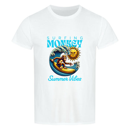 Weiß Kanimal Surfing Monkey T-Shirt für Herren, 100% Bio-Baumwolle, Unisex-Schnitt – Dieses Weiße T-Shirt der Marke Kanimal zeigt ein buntes "Surfing Monkey"-Design mit einem surfenden Affen auf einem gelben Surfbrett, einer großen Welle und einer lächelnden Sonne im Hintergrund. Der Schriftzug "Summer Vibes" ergänzt das sommerliche Motiv. Hergestellt aus 100% gekämmter Bio-Baumwolle mit normalem Schnitt, eingesetzten Ärmeln und 1x1 Rippstrick am Ausschnitt.